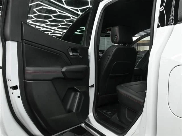 2026 Chevrolet Colorado Z71 - Photo 25