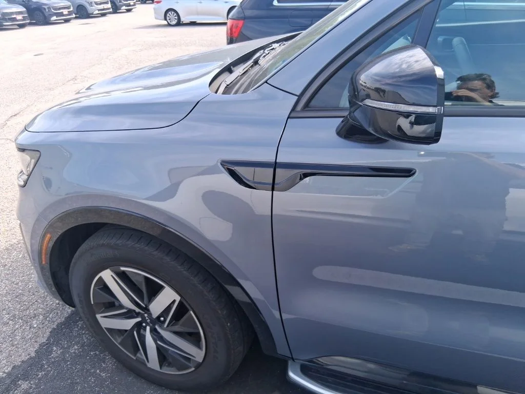Used 2023 Silver Kia S image 13