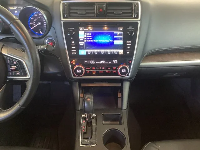 Used 2018 Twilight Blue Metallic Subaru Limited image 11