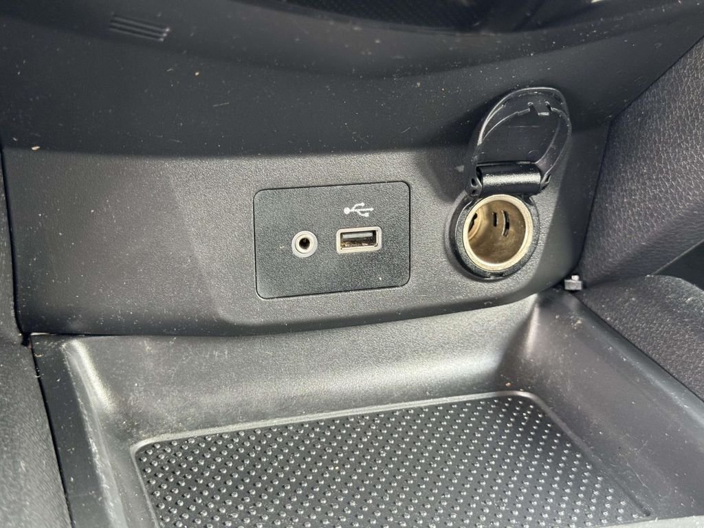 Used 2019 Silver Nissan S image 8