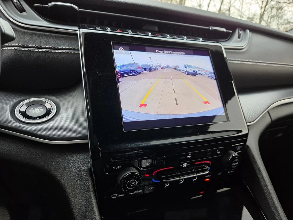 Used 2023 Gray Jeep Altitude X image 10