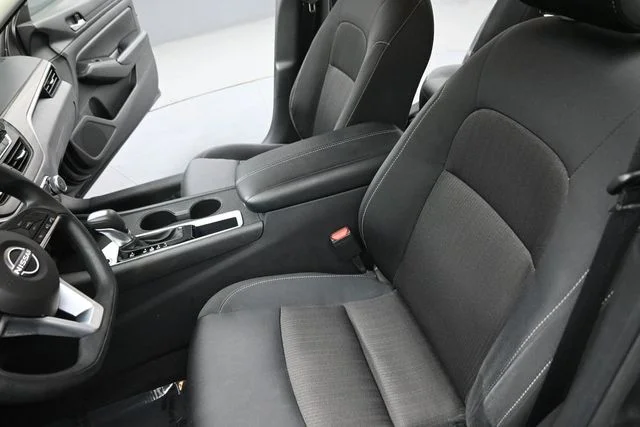 2025 Nissan Altima SV - Photo 14