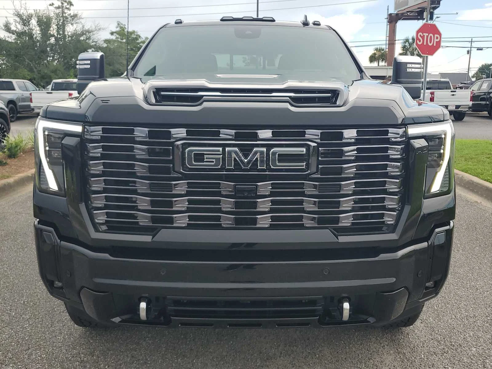 New 2026 Onyx Black GMC Denali Ultimate image 9