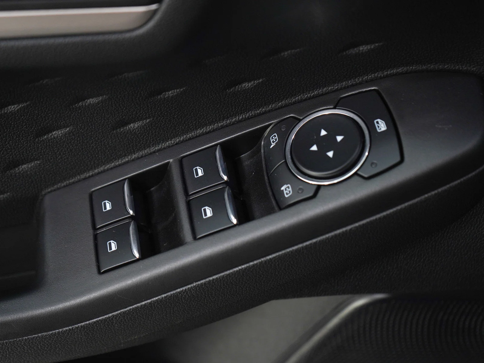 Used 2020 Magnetic Metallic Ford SEL image 21