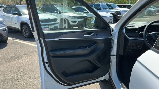 Used 2023 White Jeep Limited image 8