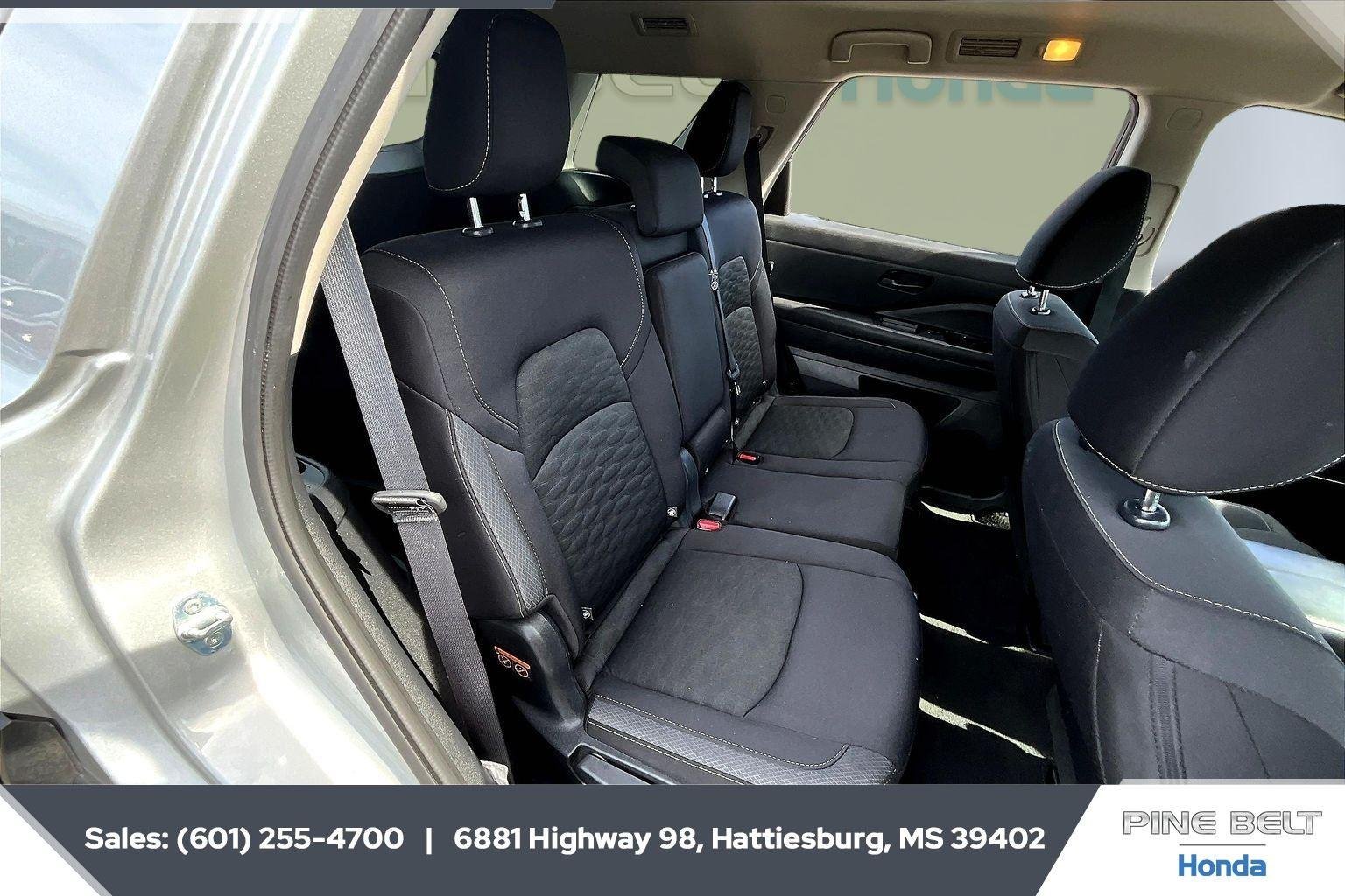 2024 Nissan Pathfinder SV - Photo 20