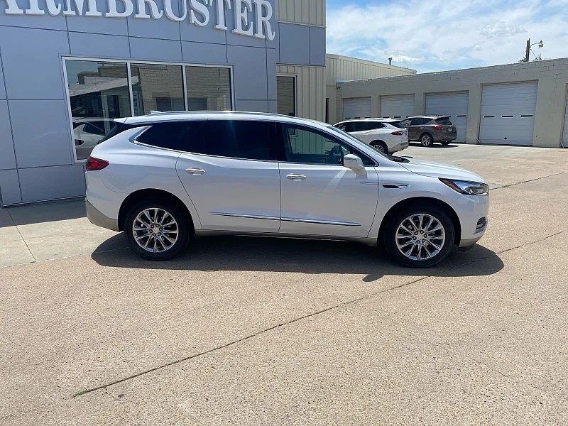 Used 2021 Buick Enclave Premium with VIN 5GAEVBKW7MJ137135 for sale in Kansas City