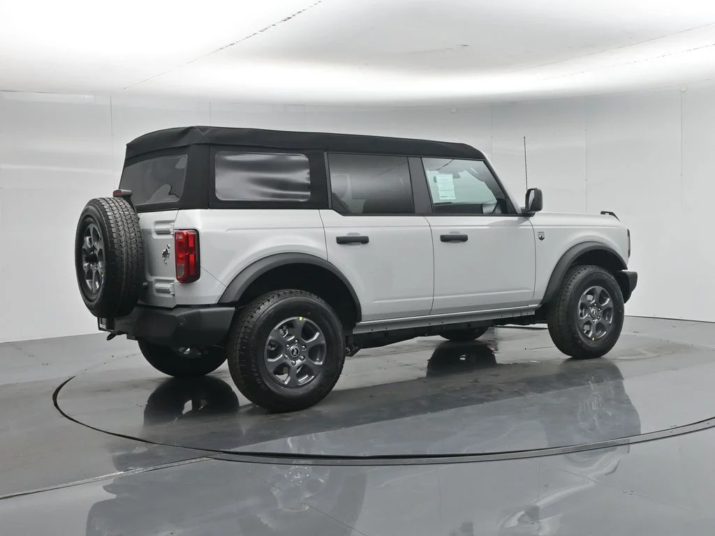New 2026 Avalanche Gray Ford Big Bend image 25