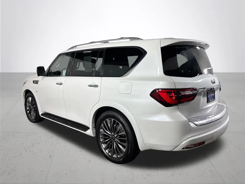 Used 2019 White INFINITI LUXE image 8
