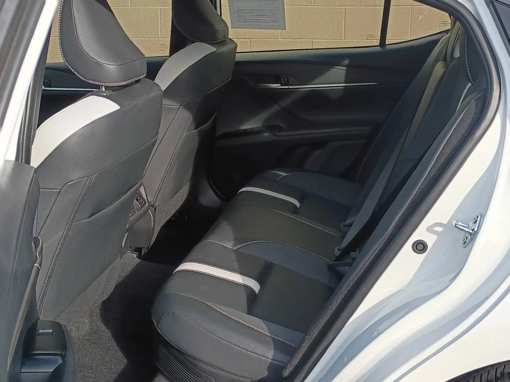 Used 2025 Ice Toyota SE image 17