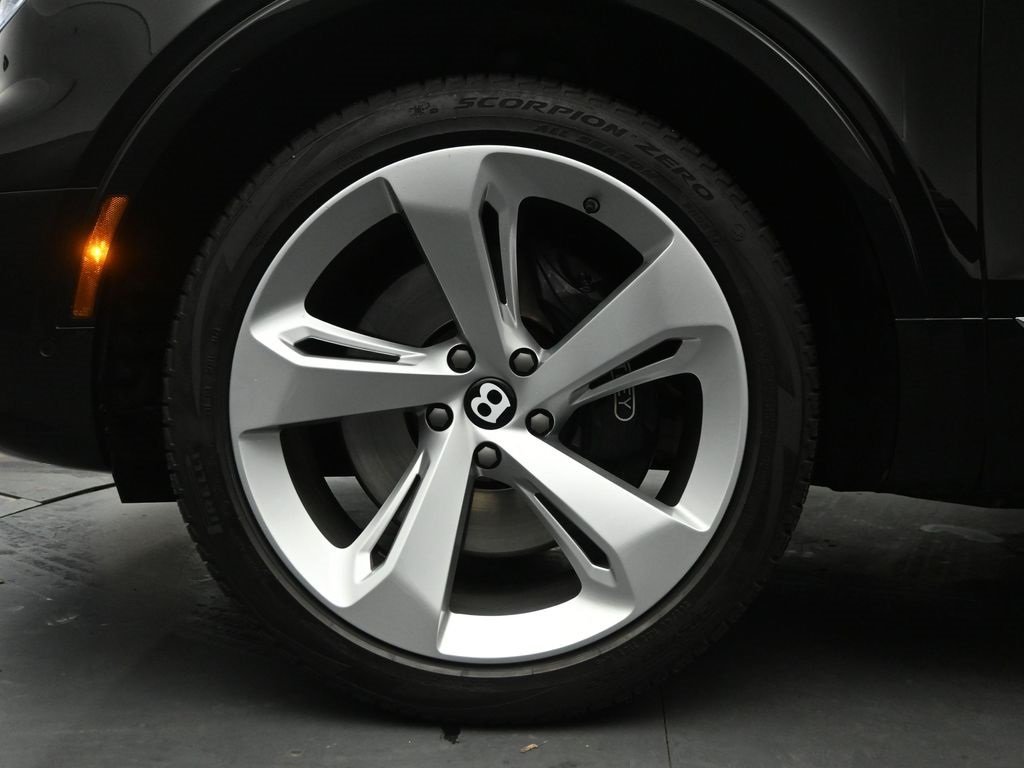 2021 BENTLEY BENTAYGA - Image 32