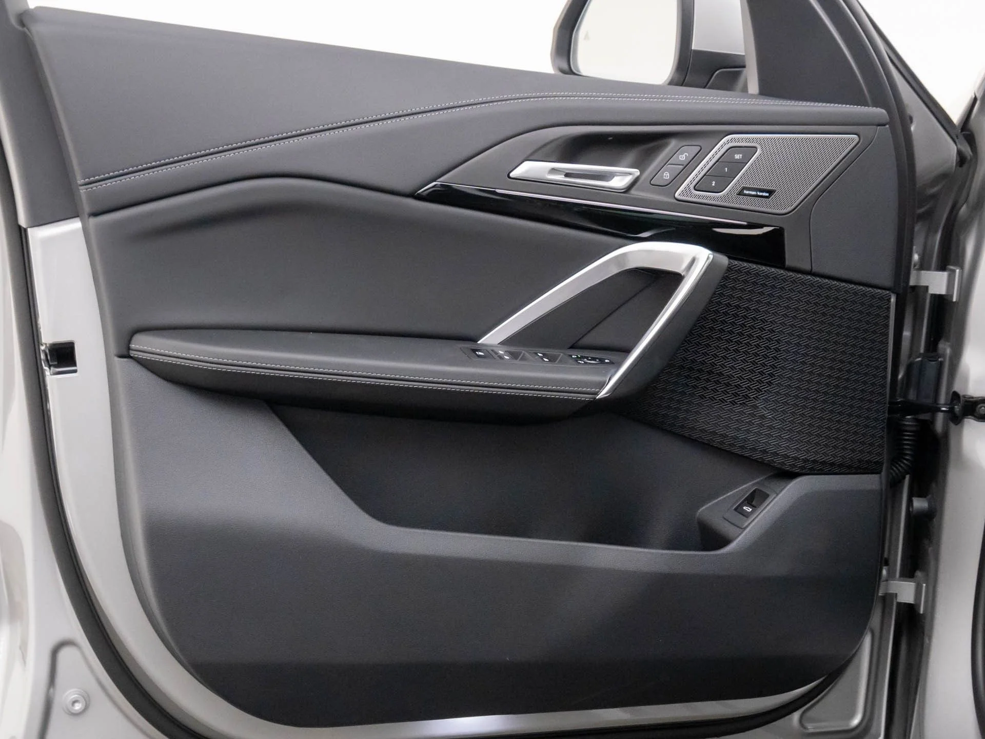 New 2026 Silver BMW xDrive28i image 13