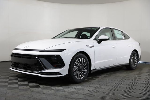 2025 Hyundai Sonata Hybrid SEL - Photo 2