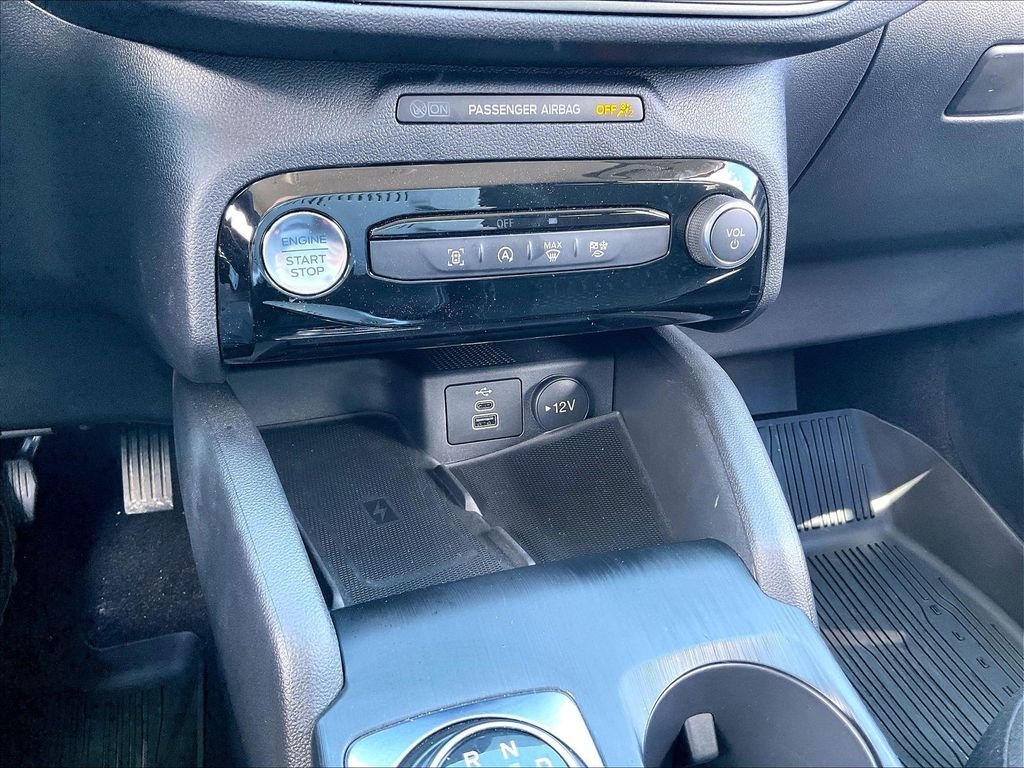Used 2025 Carbonized Gray Metallic Ford Active image 24