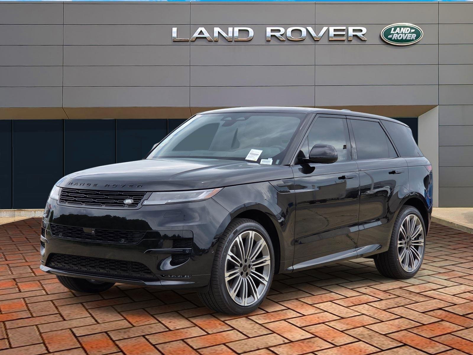 New 2026 Santorini Black Land Rover Dynamic SE image 3
