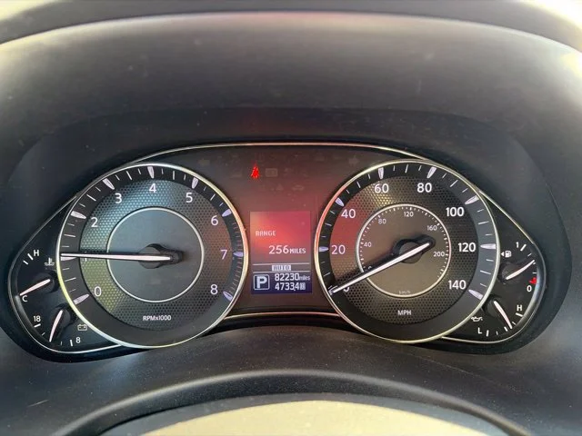 Used 2018 White Nissan Platinum image 15