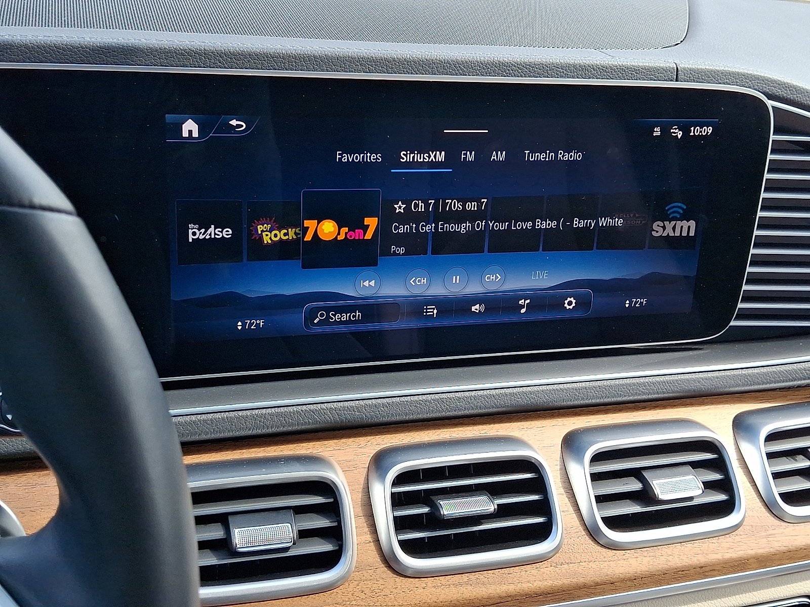 Certified Used 2025 Polar White Mercedes-Benz 4MATIC® image 18