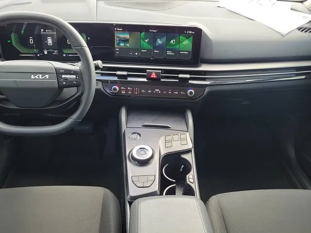 2026 Kia Sportage LX Hybrid - Photo 9