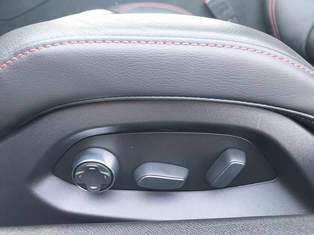 Used 2020 Shadow Gray Metallic Chevrolet Stingray image 18