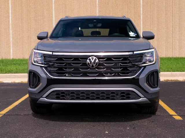 New 2026 Gray Volkswagen SE w/Technology image 7