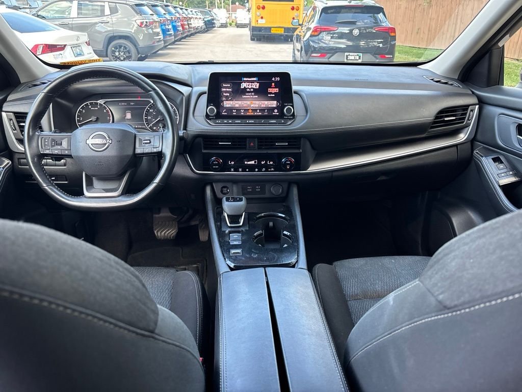 Certified Used 2025 Beige/tan Nissan SV image 20
