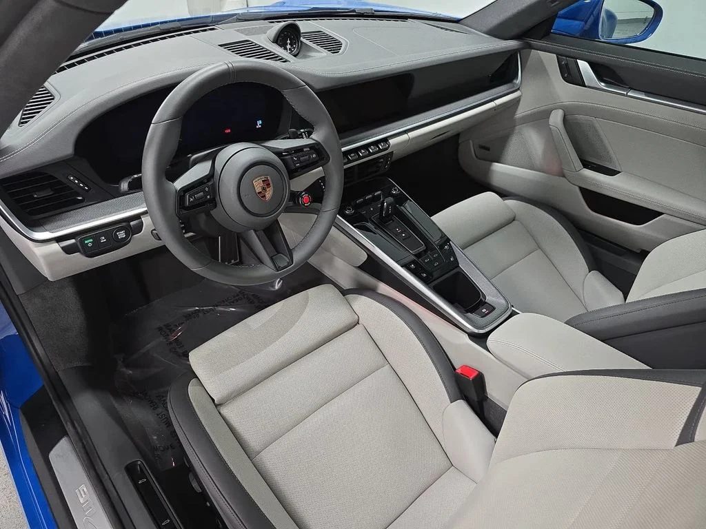 Certified Used 2025  Porsche Carrera image 4