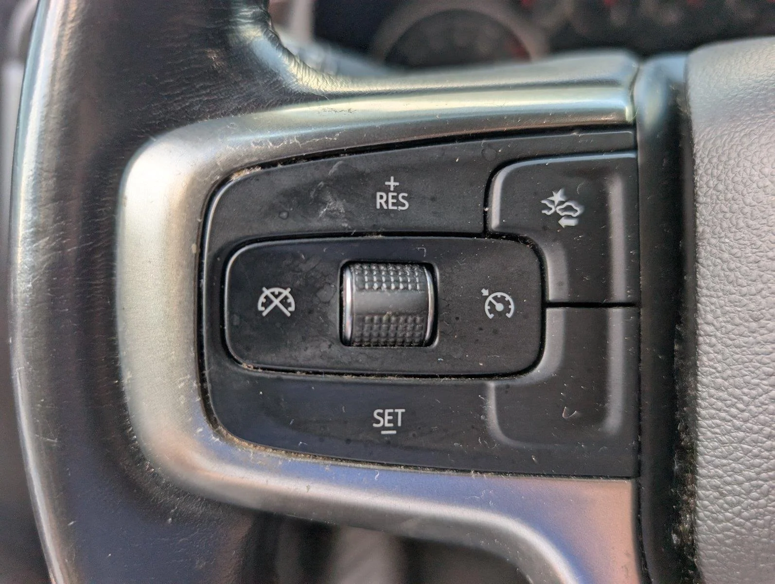 Used 2021 Shadow Gray Metallic Chevrolet LT image 28