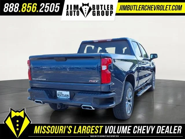 Used 2022 Northsky Blue Metallic Chevrolet RST image 24