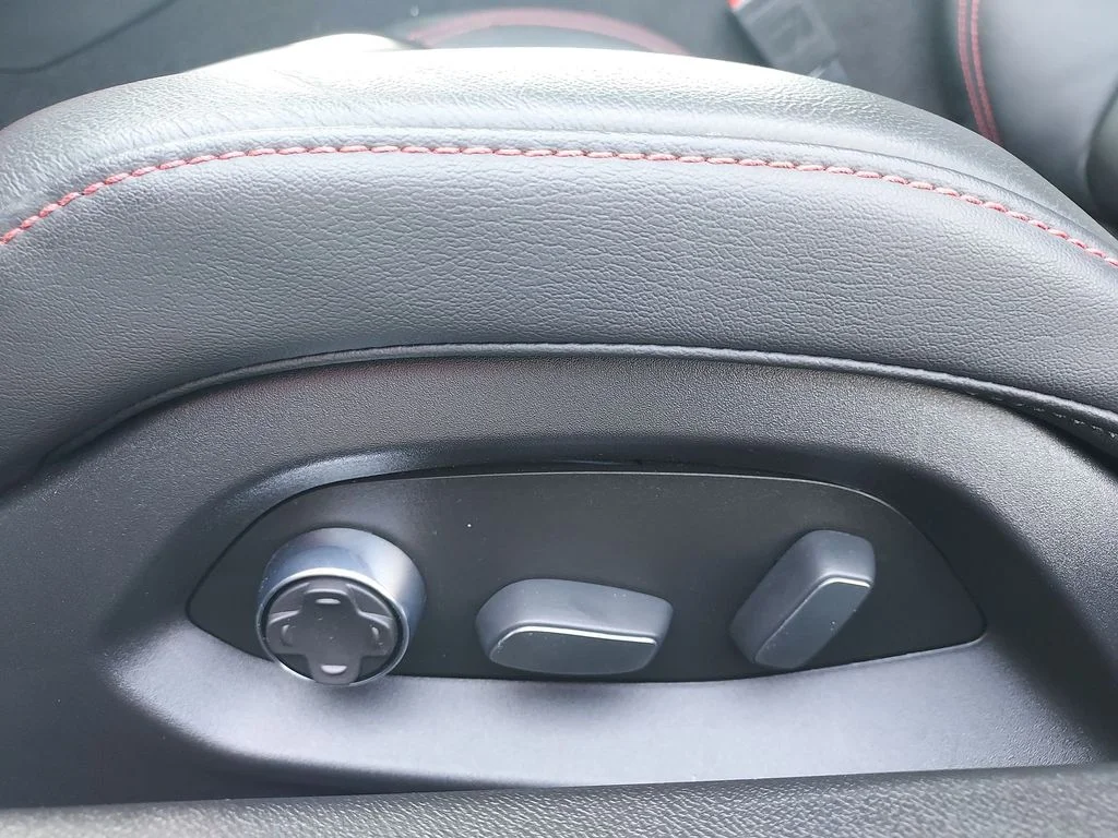 Used 2020 Gray Chevrolet Stingray image 18
