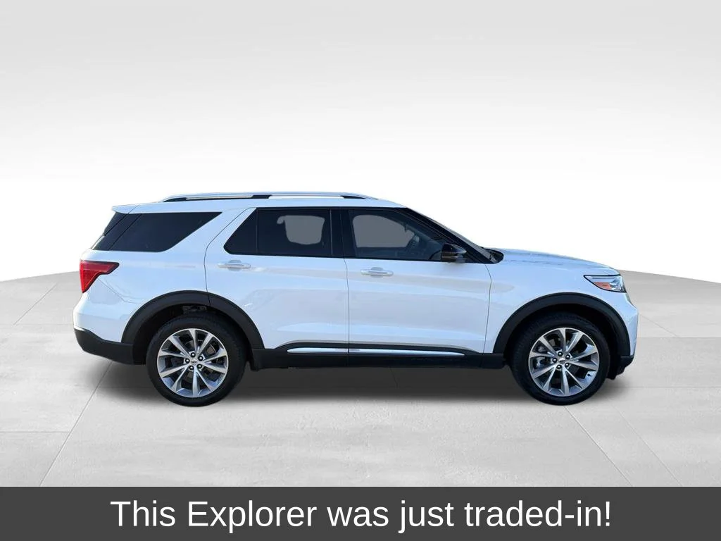 Used 2021 Star White Ford Platinum image 1
