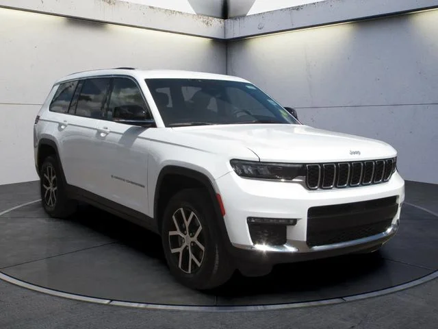 Used 2025 Bright White Clearcoat Jeep Limited image 2