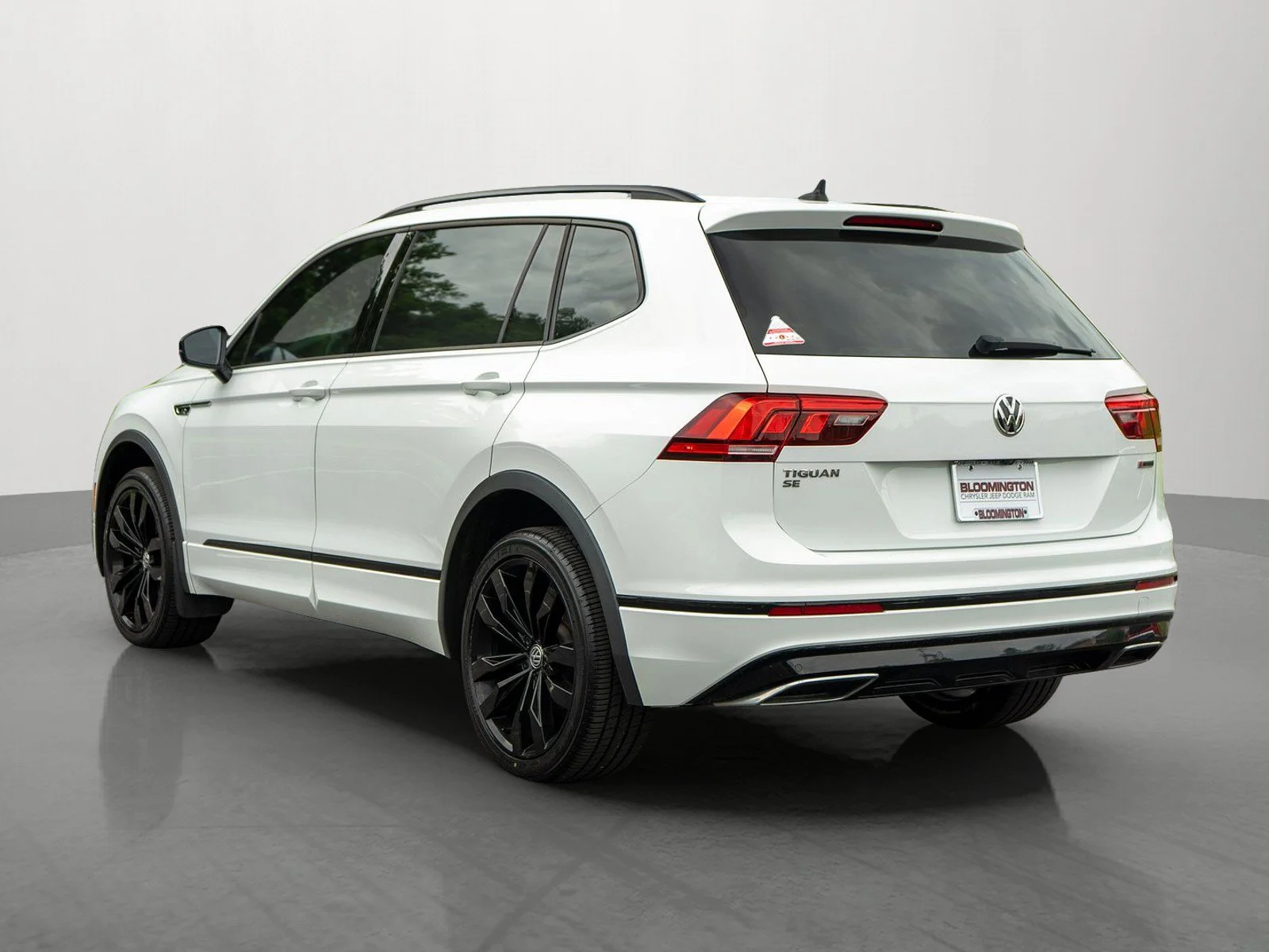 Used 2020 Pure White Volkswagen 2.0T SE R-Line Black image 5