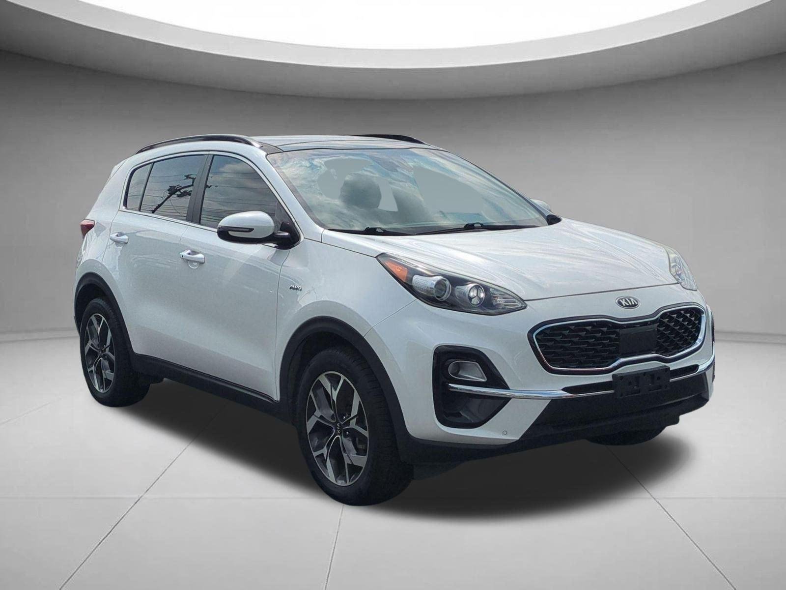 Used 2022 Snow White Pearl Kia EX image 7