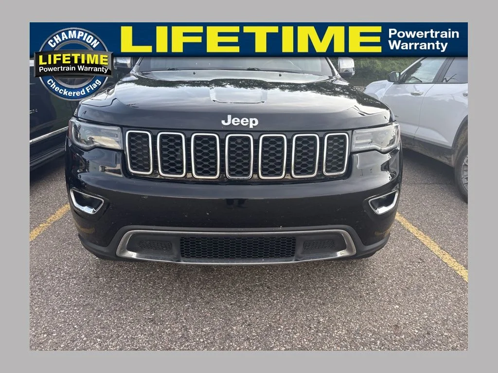 Used 2019 Diamond Black Crystal Pearlcoat Jeep Limited image 1