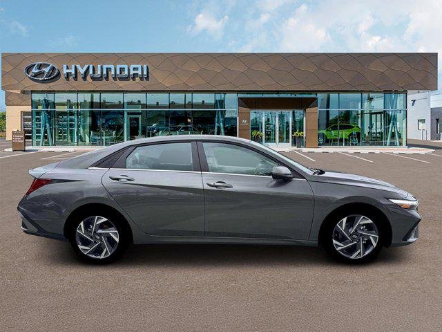 New 2026 Amazon Gray Hyundai Limited image 9