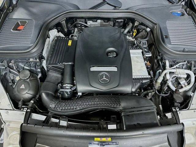 Pre-Owned 2017 Mercedes-Benz GLC 300