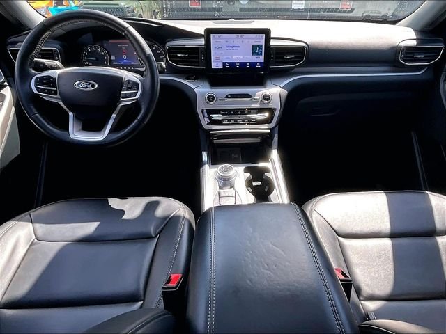 Used 2024 Silver Ford XLT image 16