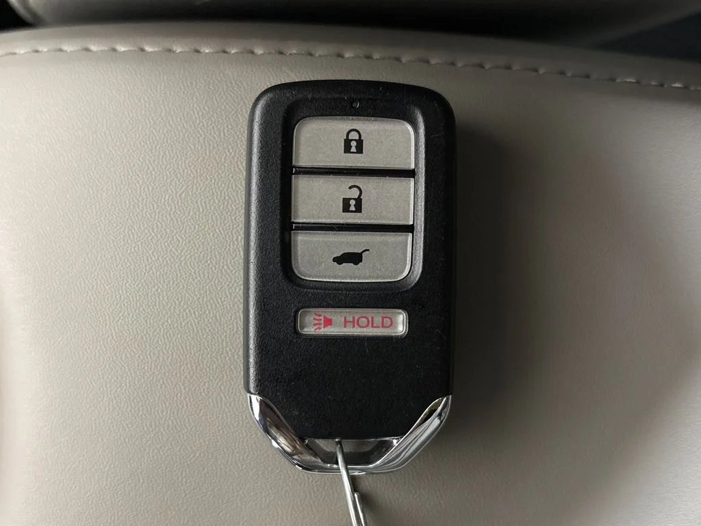 Certified Used 2022 White Honda EX image 30