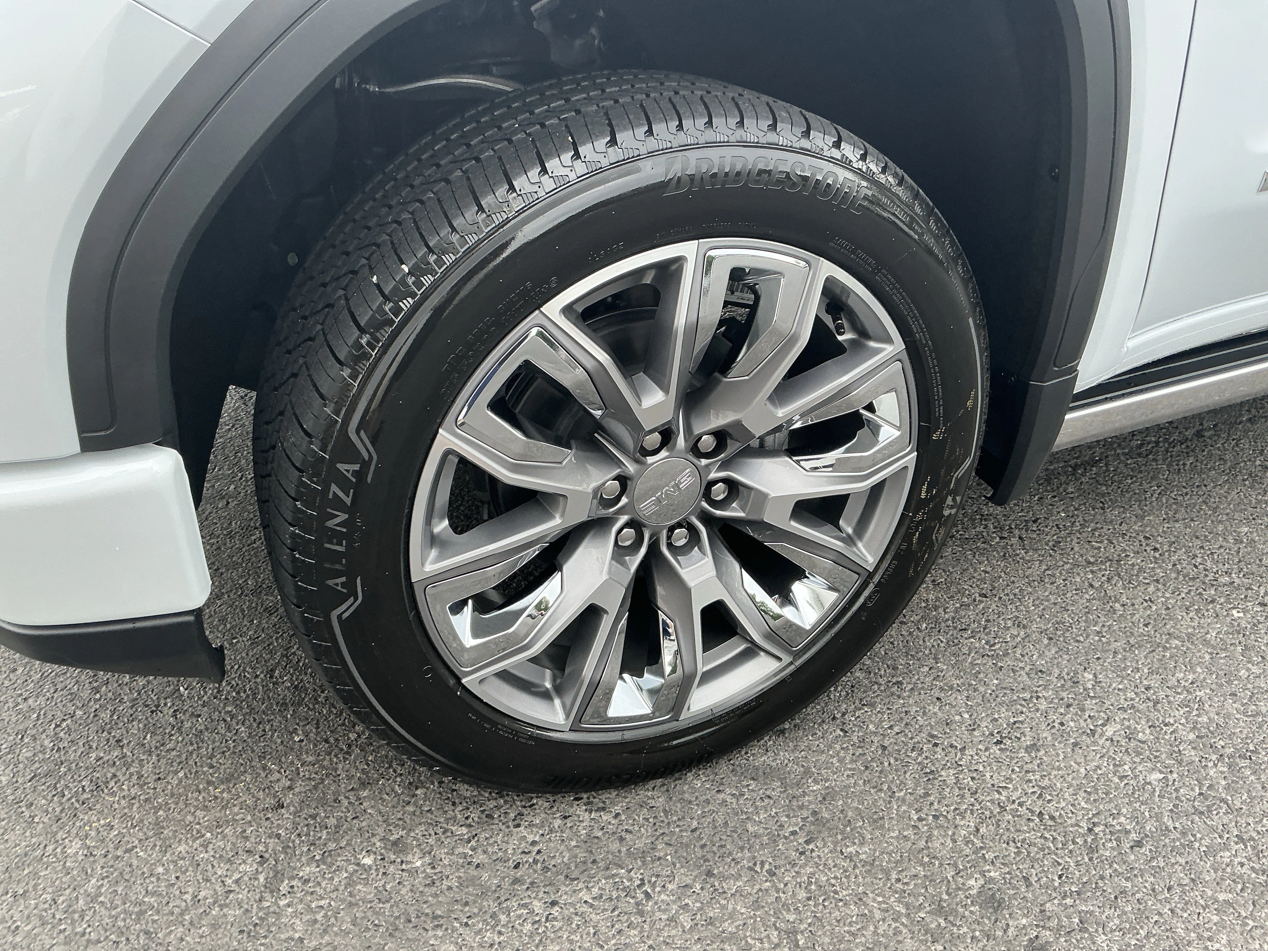2026 GMC Sierra 1500 Denali - Photo 9