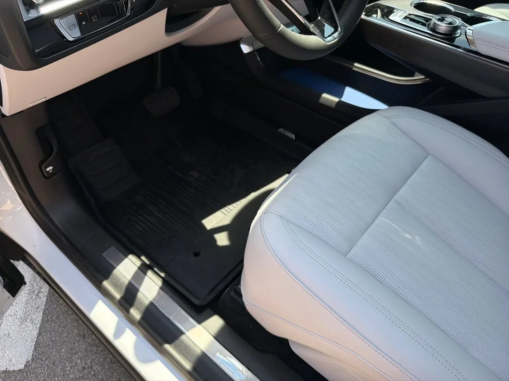 2026 Cadillac LYRIQ Sport - Photo 23