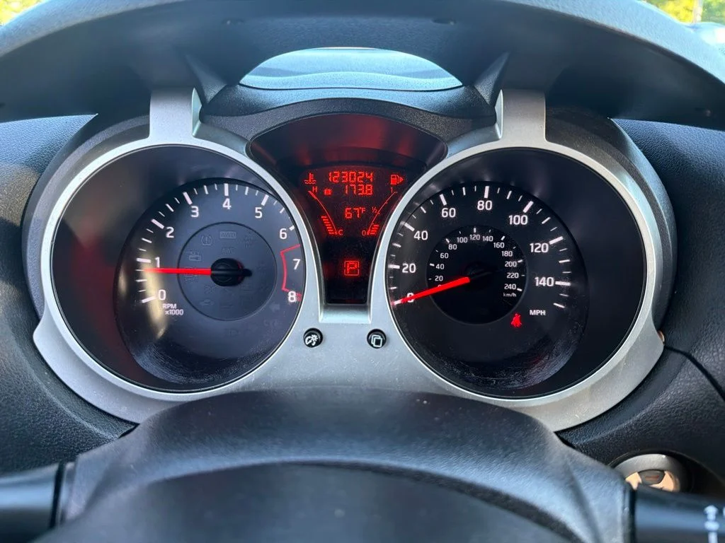 Used 2013 Brilliant Silver Nissan SV image 28