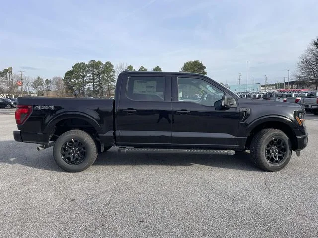 New 2026 Agate Black Metallic Ford XLT image 2