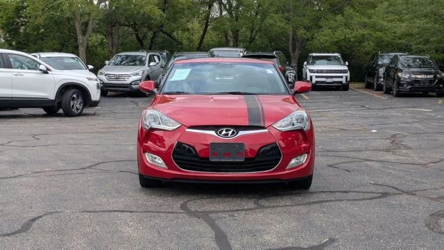 2015 Hyundai Veloster Base - Photo 2
