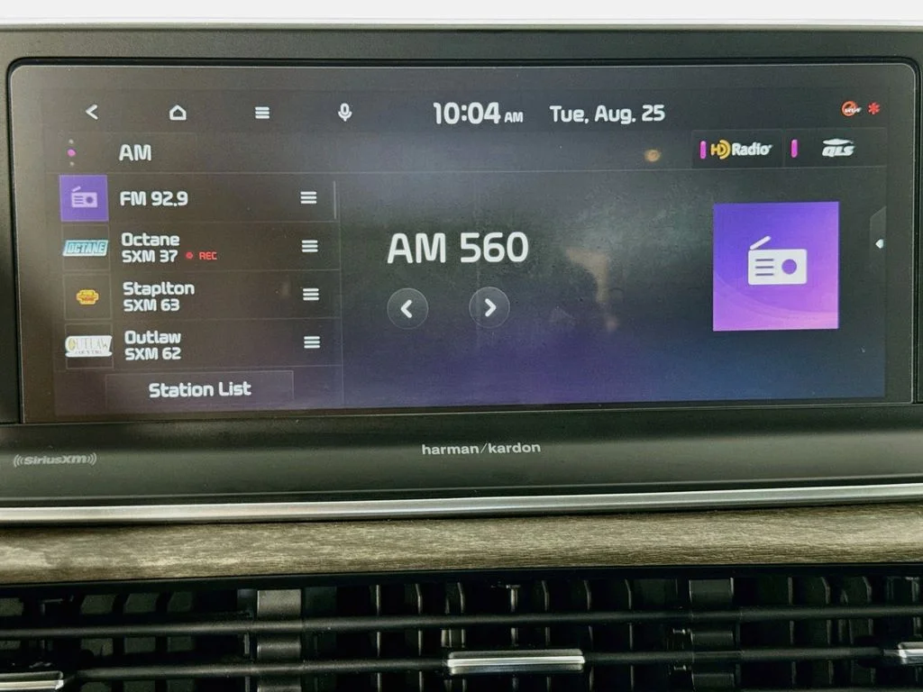 Used 2022 White Kia SX image 15
