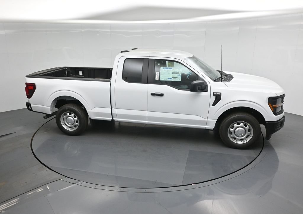 New 2026 Oxford White Ford XL image 46
