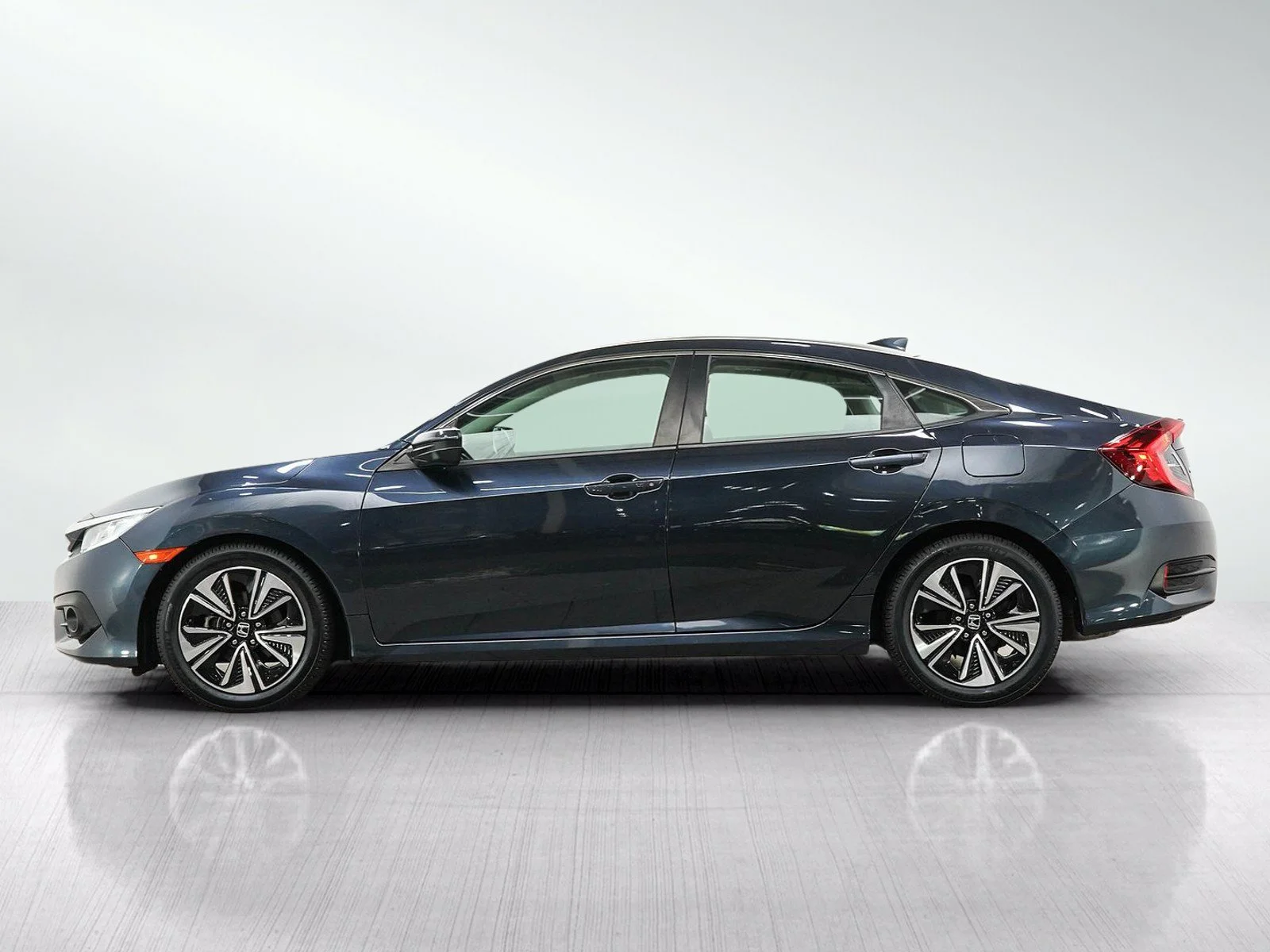Used 2017 Honda Civic EX-L with VIN 19XFC1F79HE214936 for sale in Burnsville, Minnesota