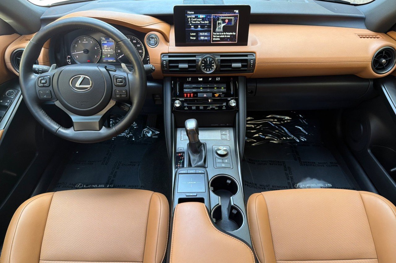 Used 2024  Lexus IS 300 image 12