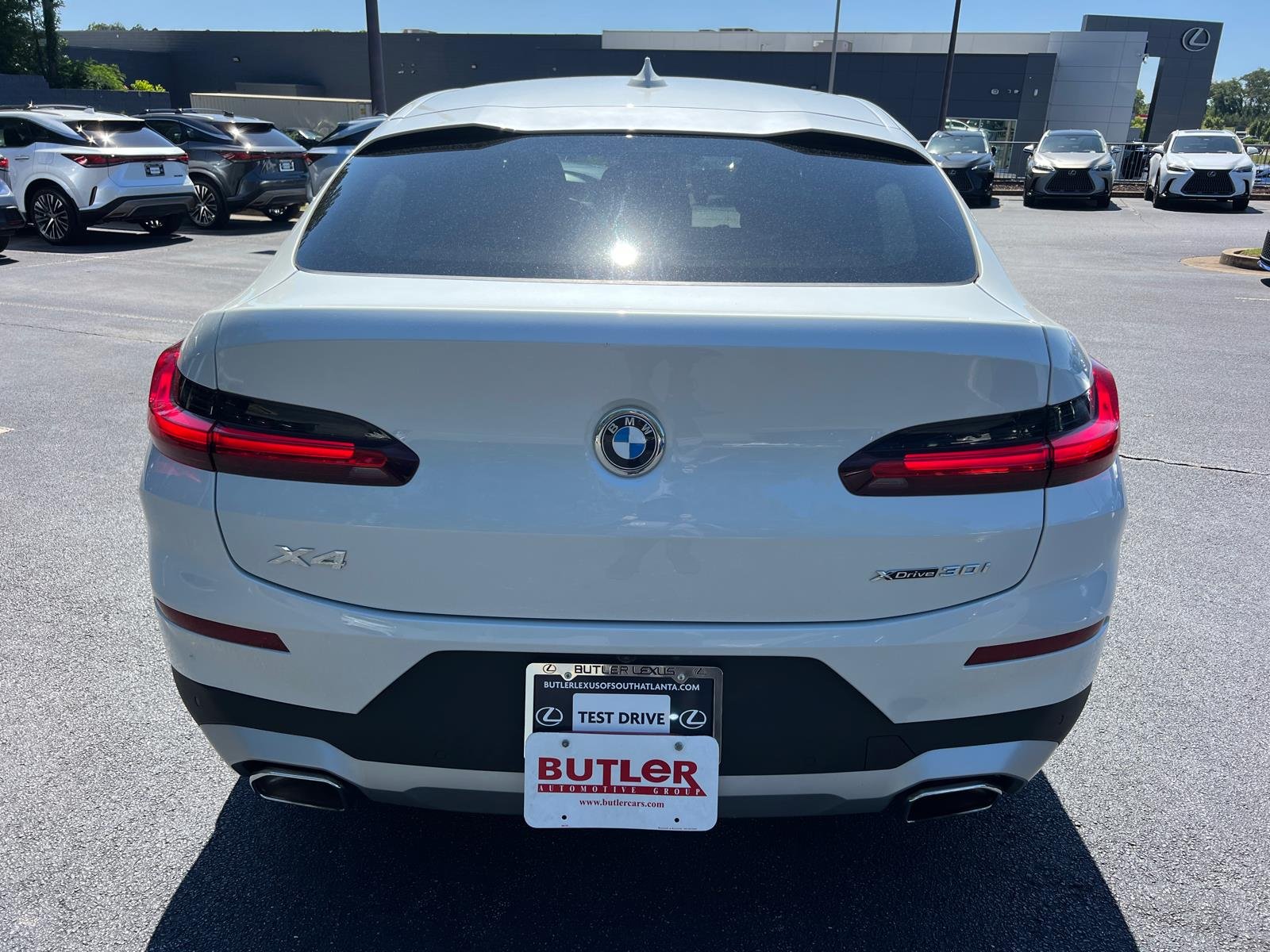 Used 2025 Mineral White Metallic BMW xDrive30i image 6