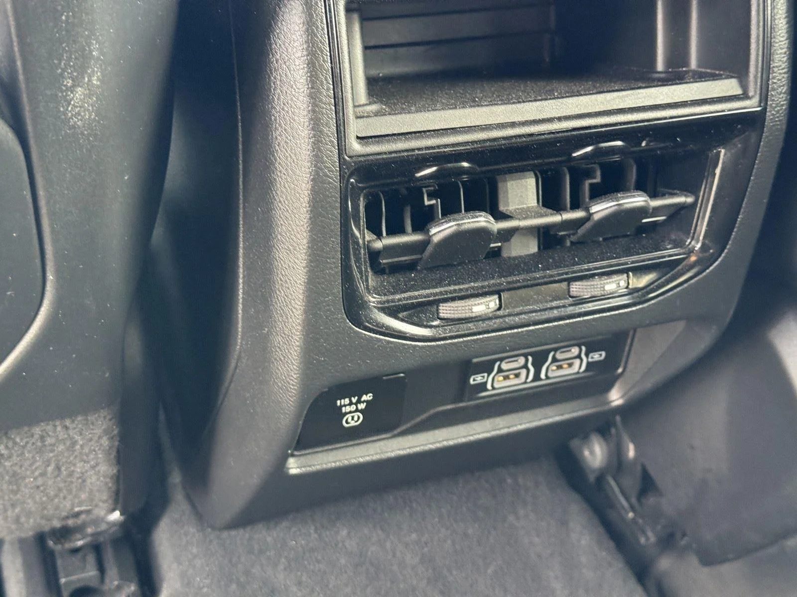 Used 2023 Silver Zynith Jeep Altitude image 16