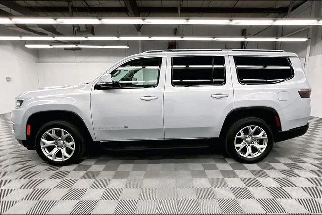 Used 2022 Silver Zynith Jeep Series II image 15